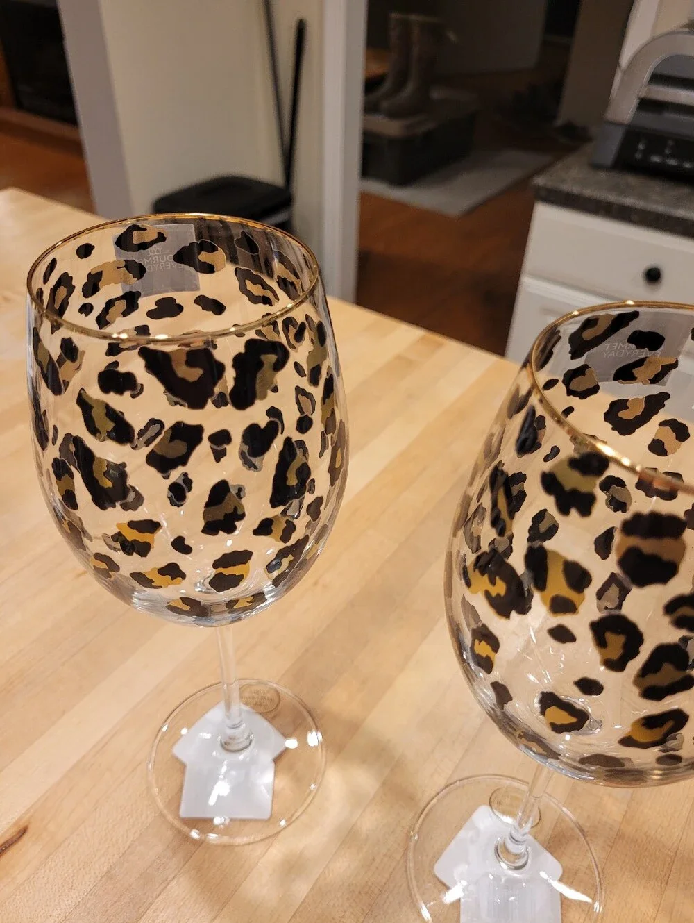 NEW Gourmet Everyday Leopard Print Wine Glass Set – Gold & Black Pattern